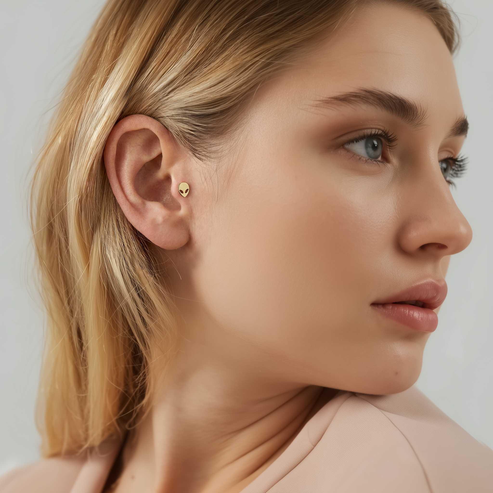 Alien Face Flatback Ear Piercing 14K Gold / Silver