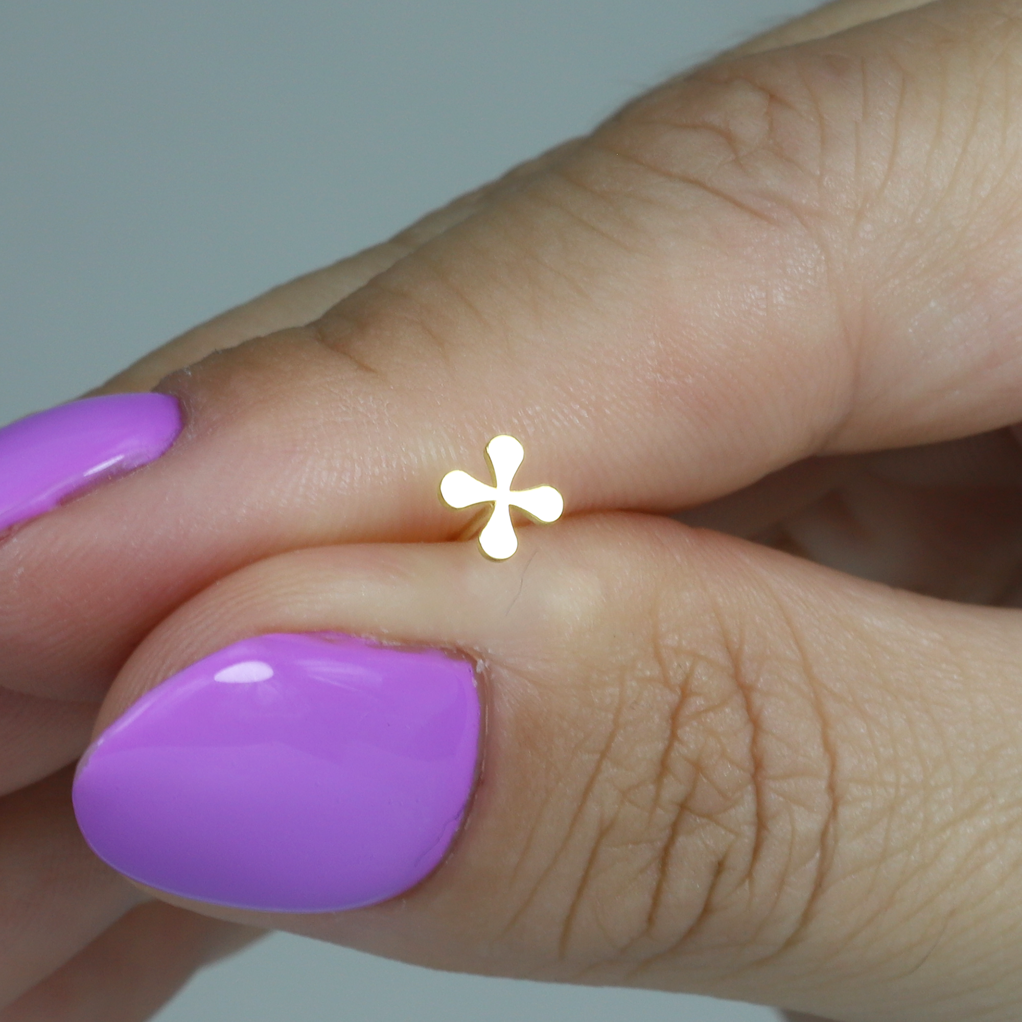 Cross Flatback Ear Piercing 14K Gold
