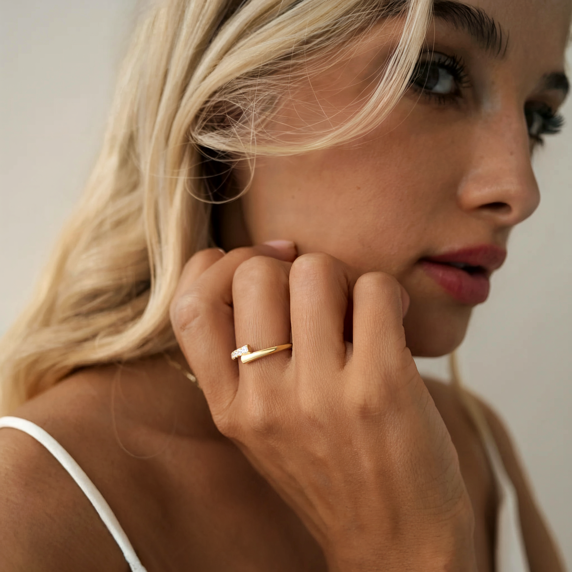 14K Gold Twisted Cross Diamond Ring