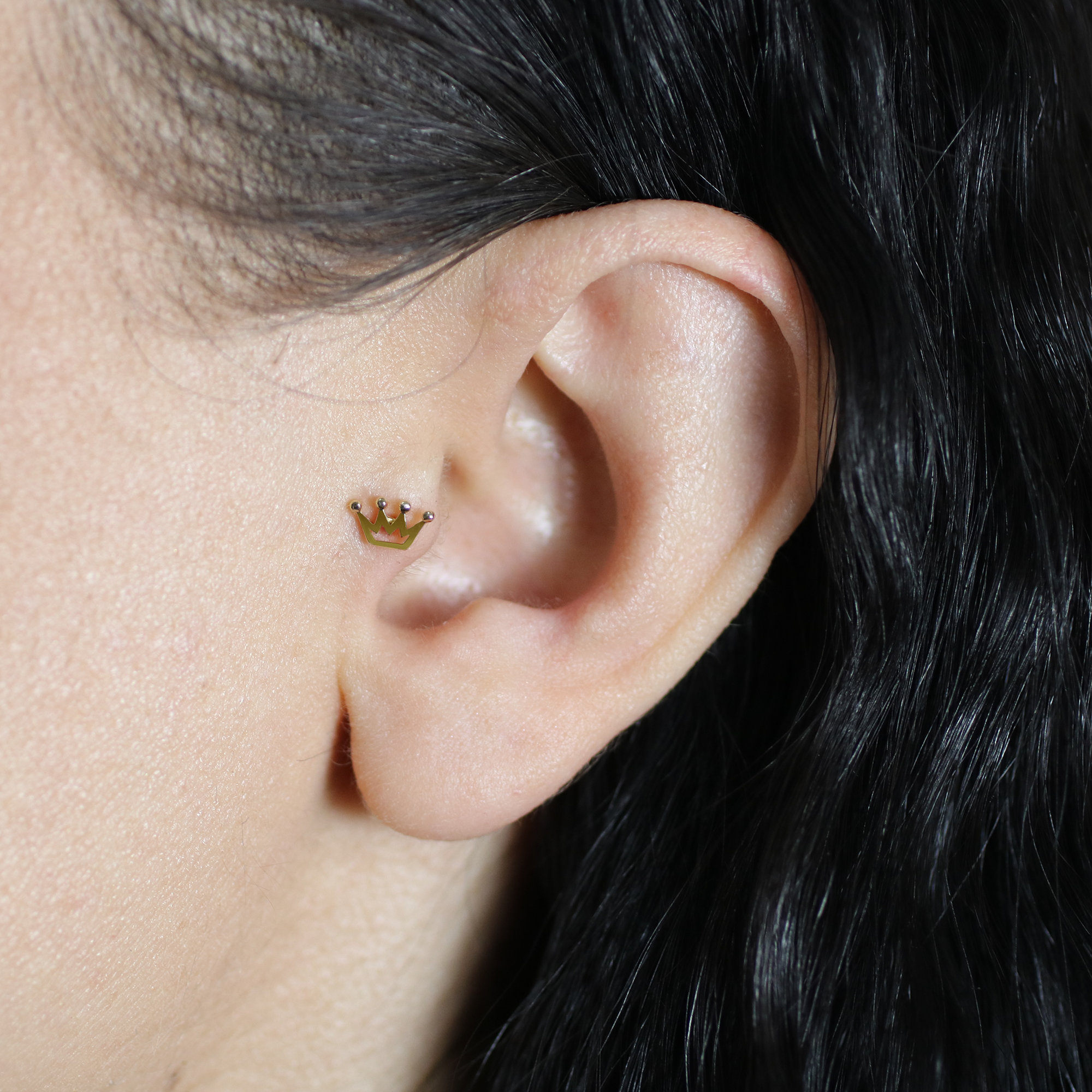 Regal Flatback Ear Piercing 14K Gold