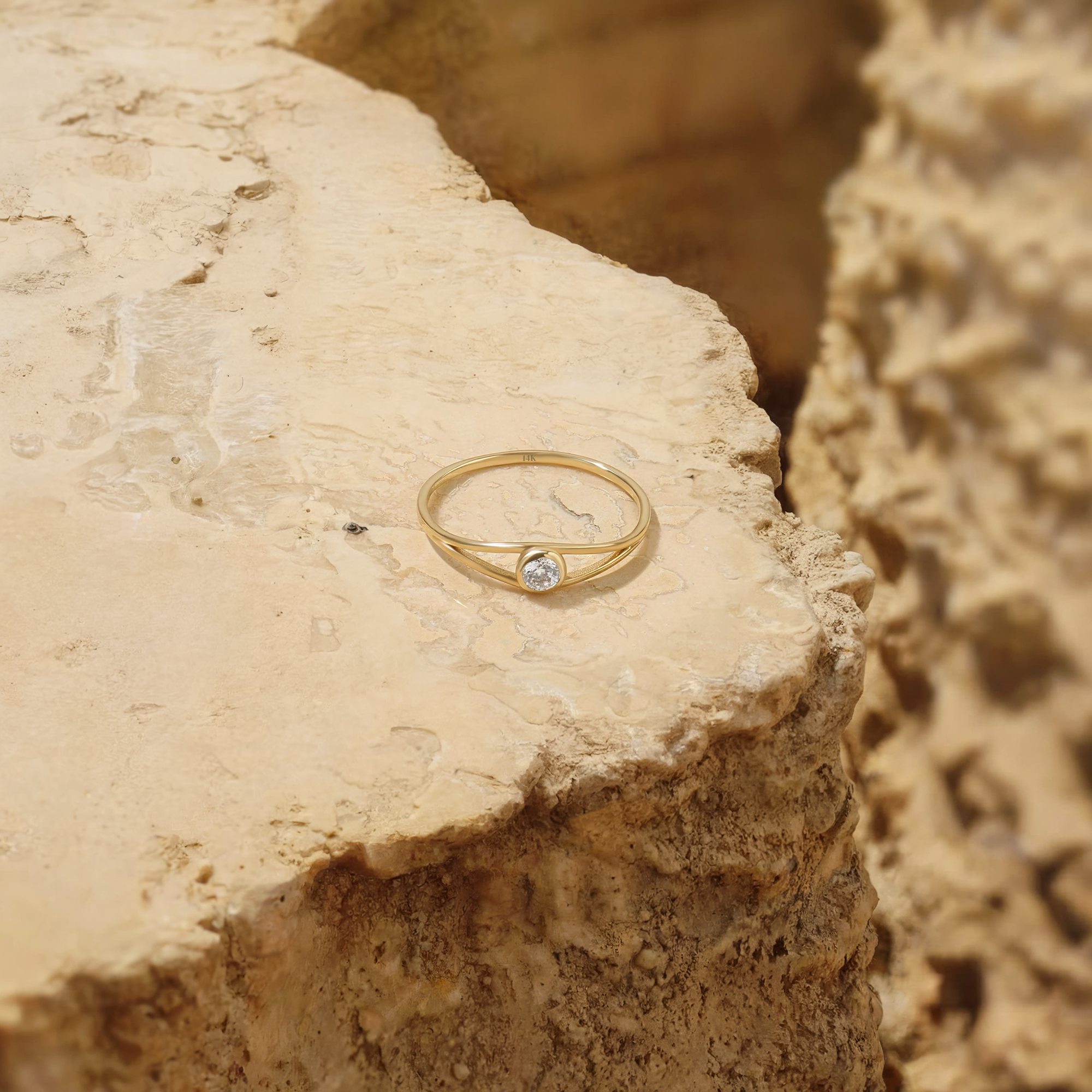 Framed Solitaire Ring Diamond 14K Gold