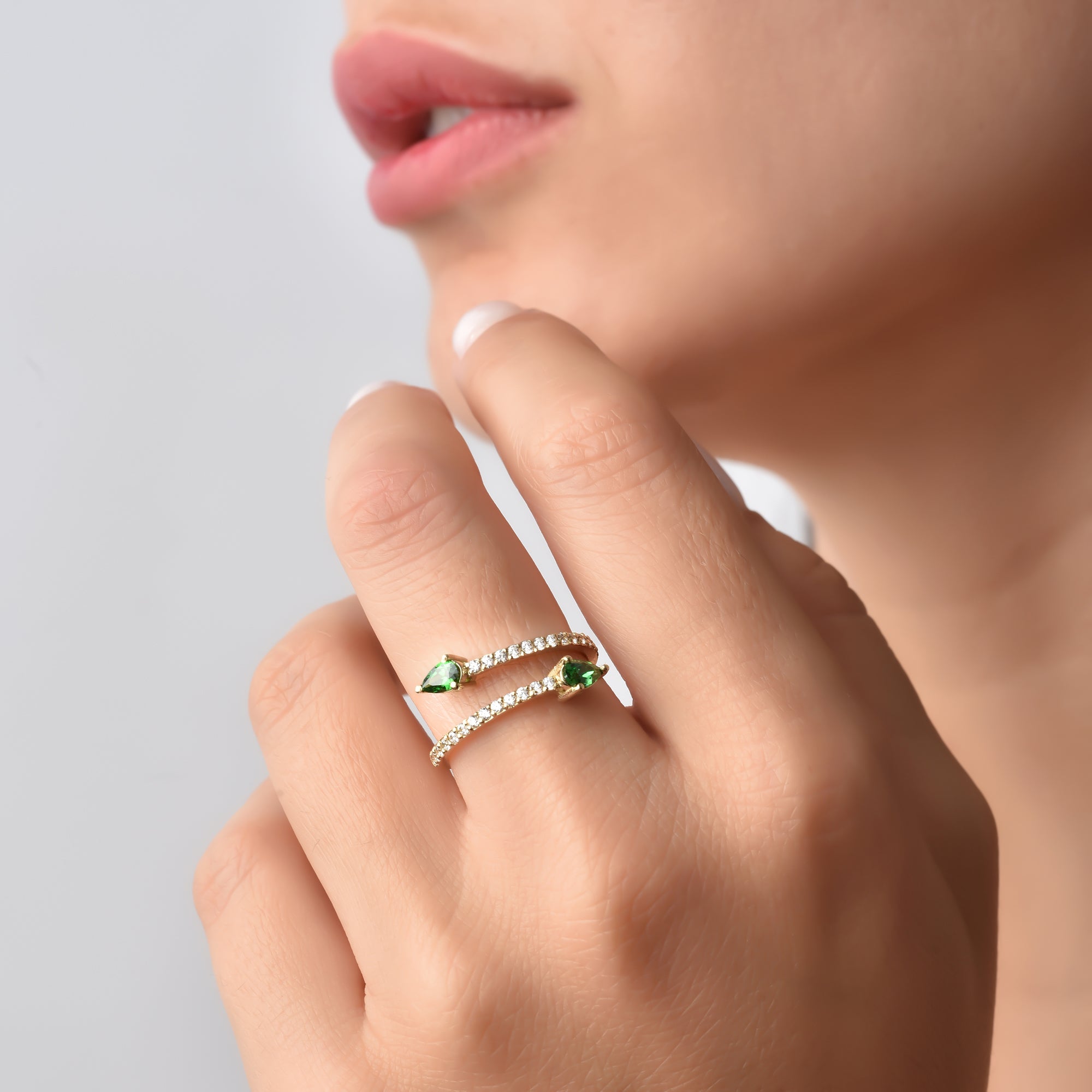 14K Gold Green Double Head Diamond Ring