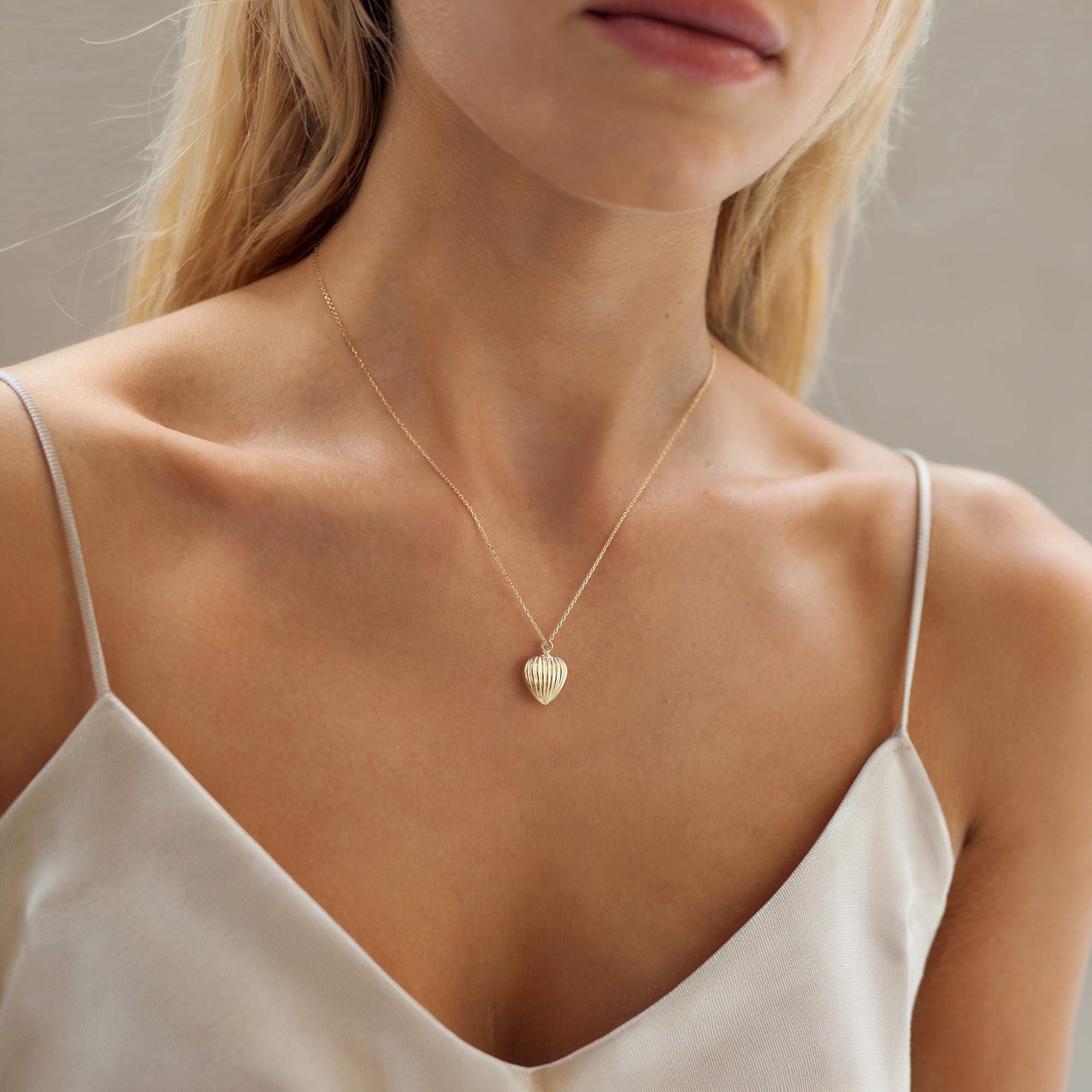 Heart Seashell Necklace 14K Gold