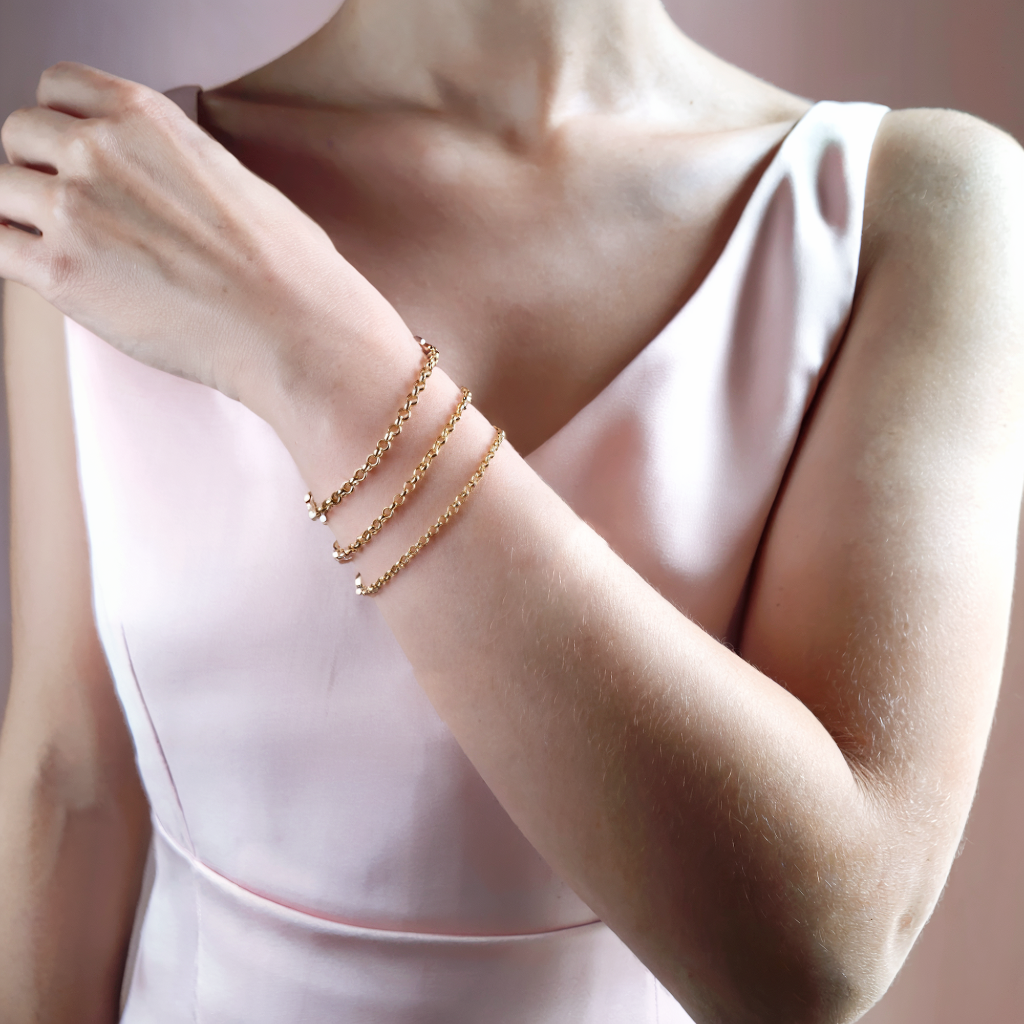 Interlocking Oval Rolo Chain Bracelet 14K Gold