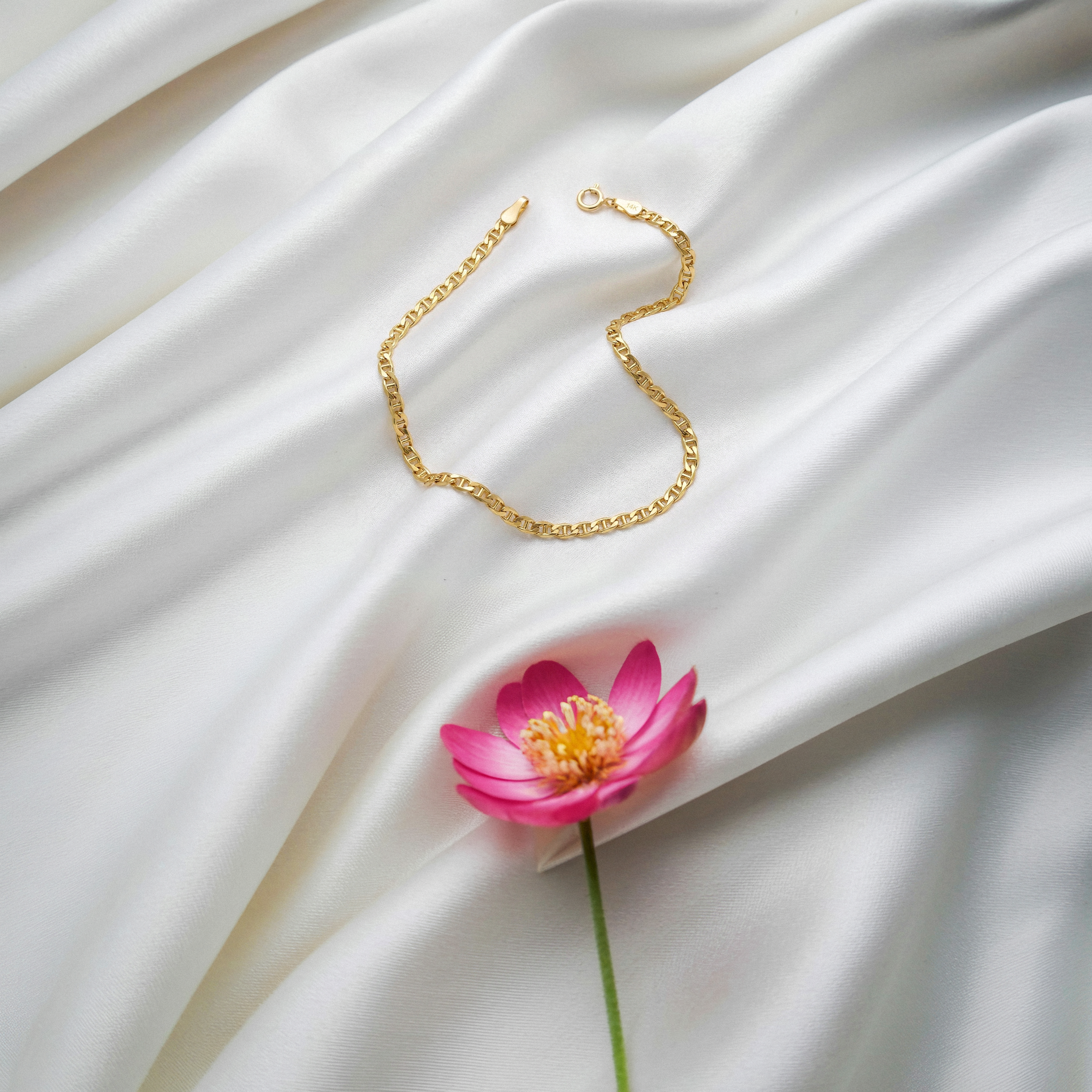 Marine Flat Oval Chain Bracelet 14K Gold