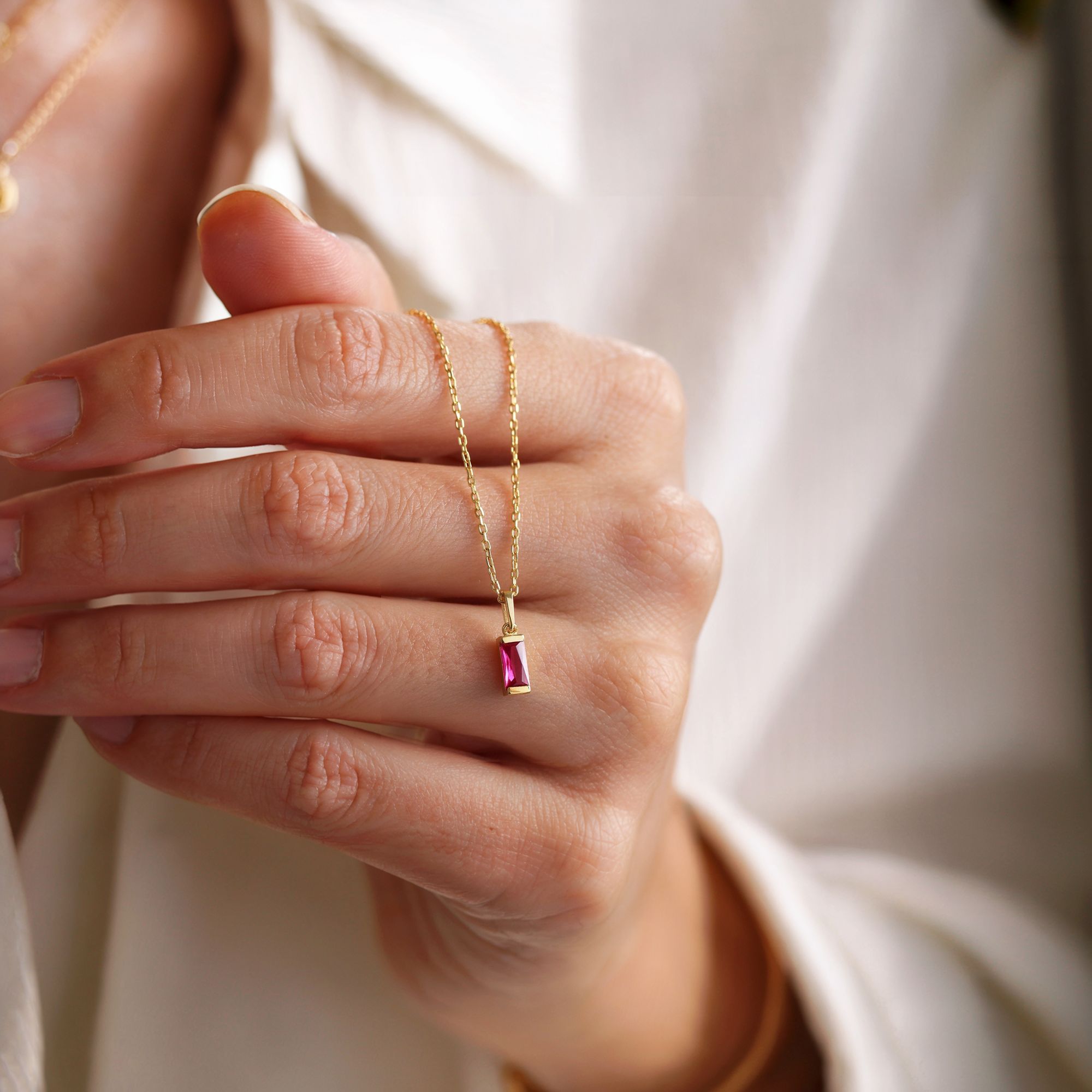 Minimal Rectangle Rubby Necklace 14K Gold