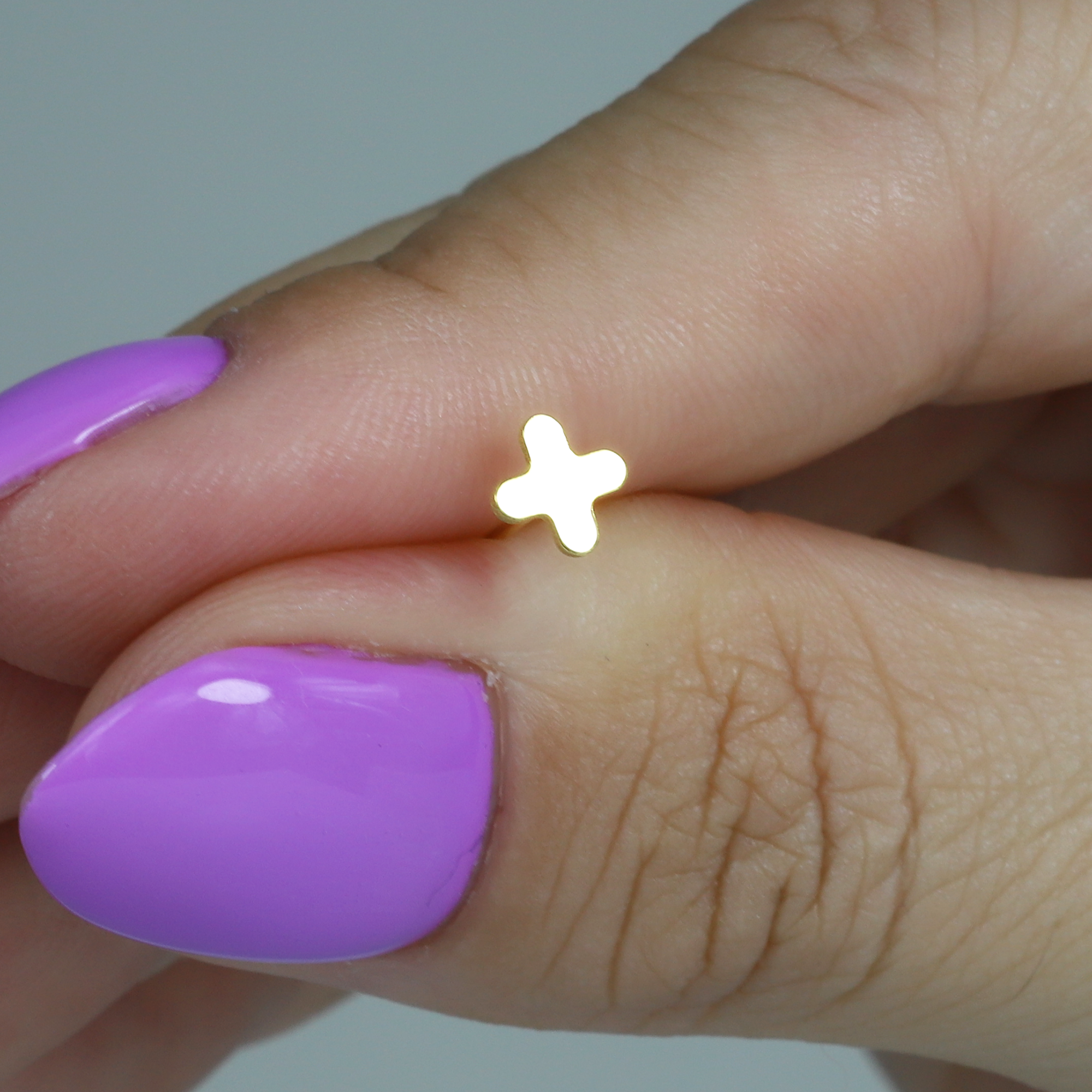 Minimalist Cross Flatback Ear Piercing 14K Gold