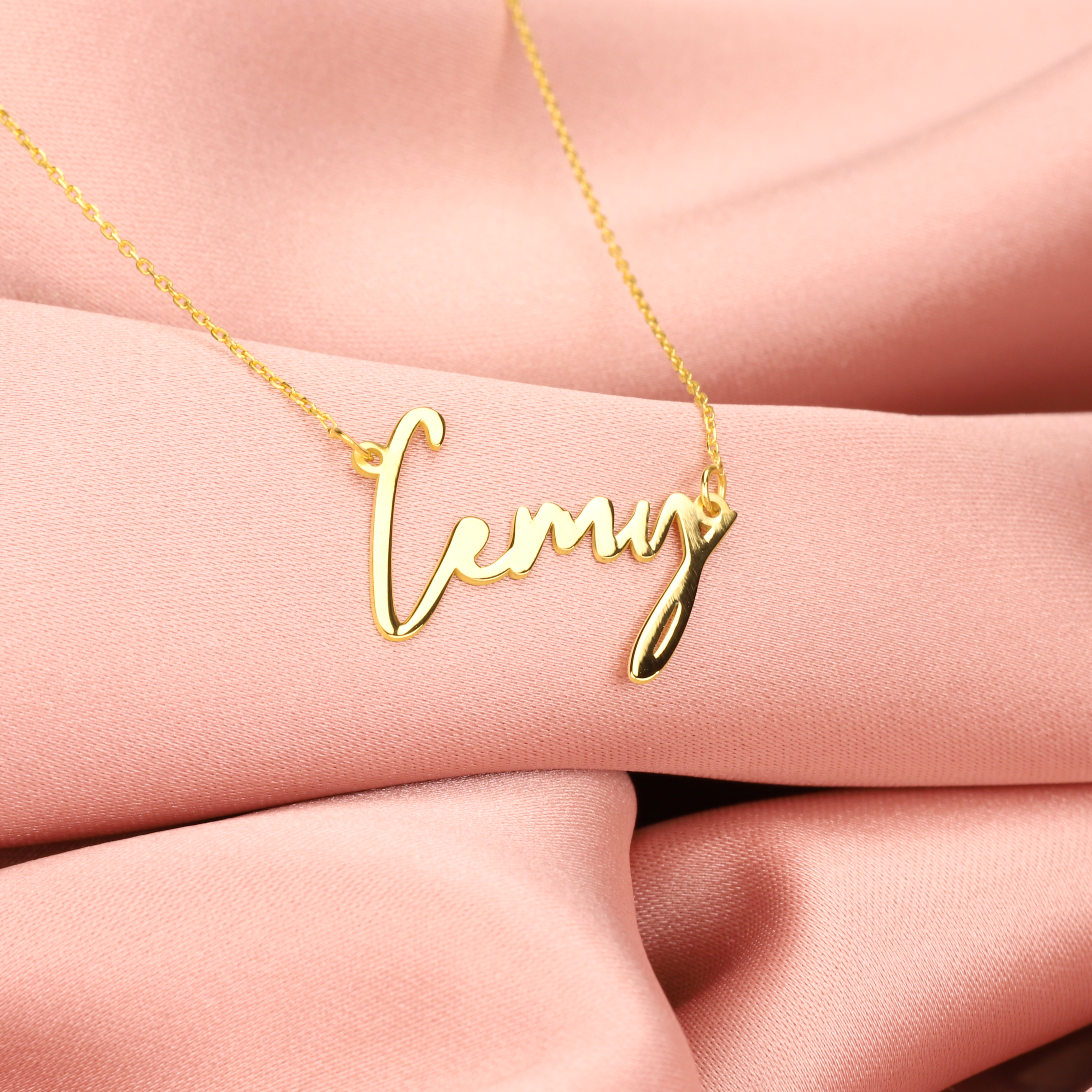 Custom Name Necklace – Modern Design, 14K Gold