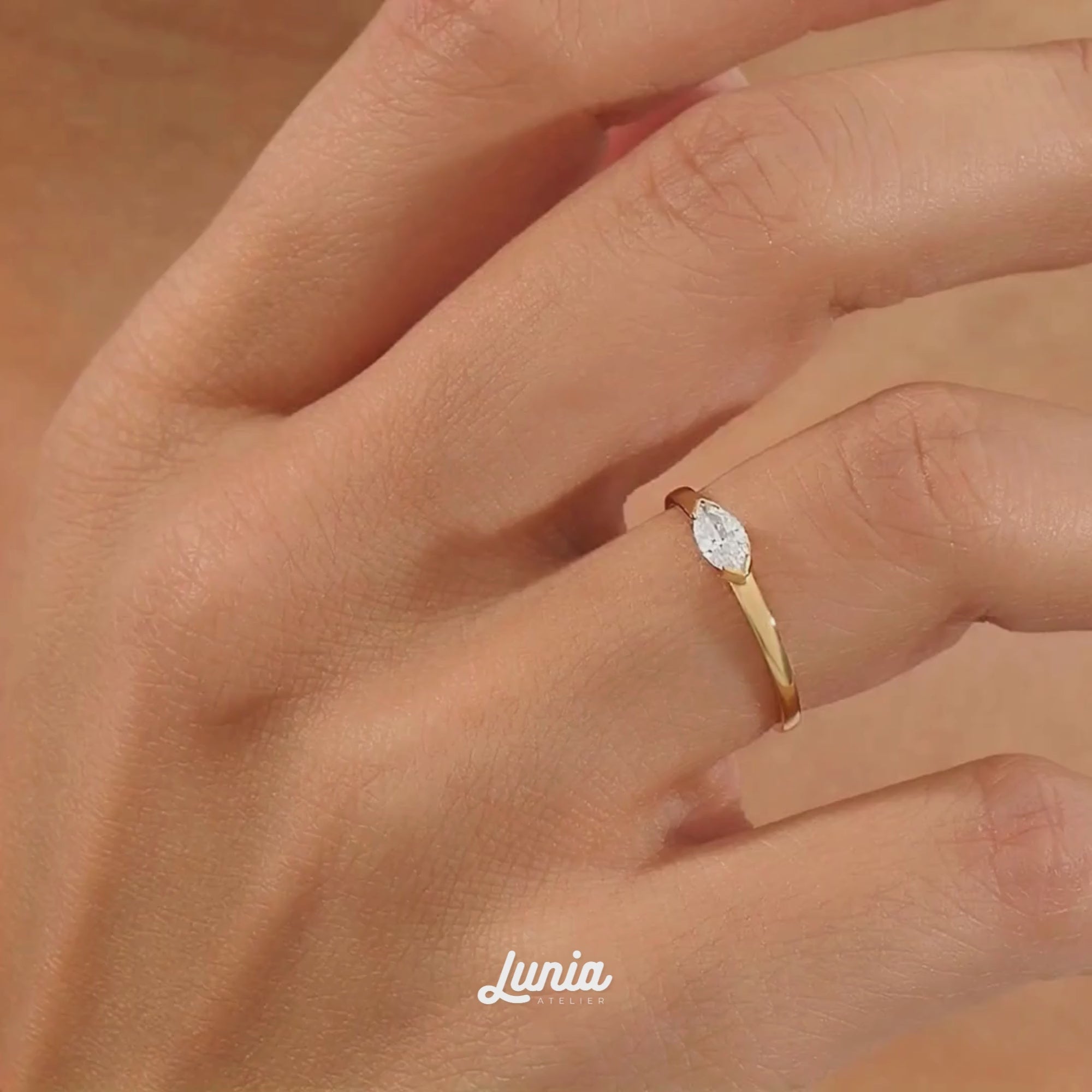 Drop Stone Diamond Ring 14K Gold