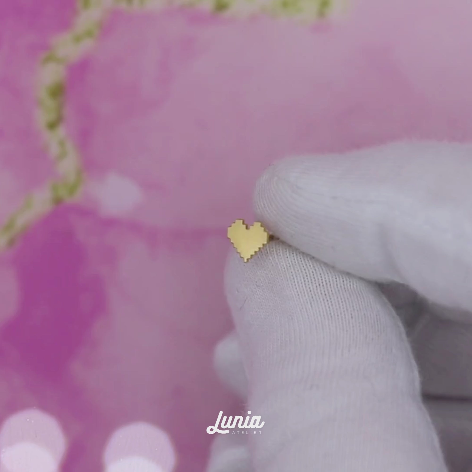 Pixel Heart Flatback Earring in 14K Gold
