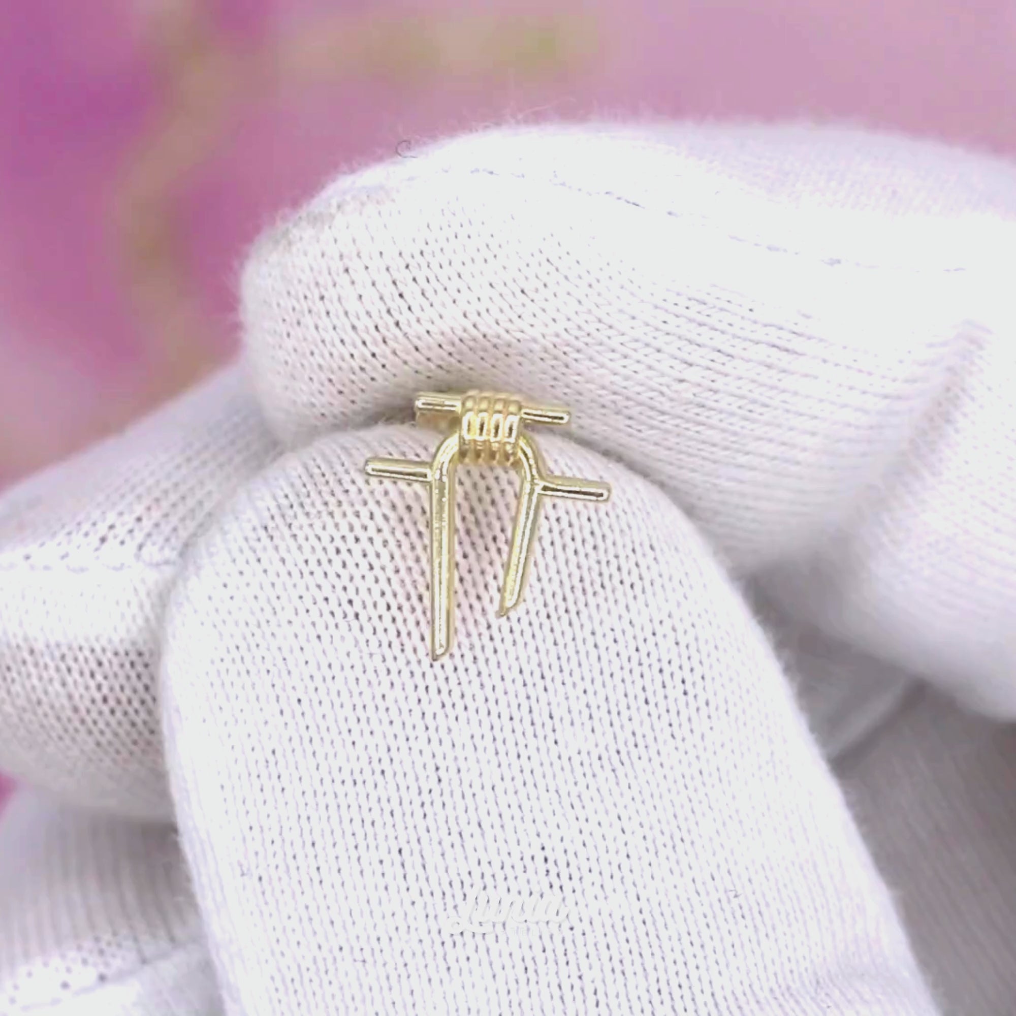 Wire Knot Flatback Ear Piercing 14K Gold