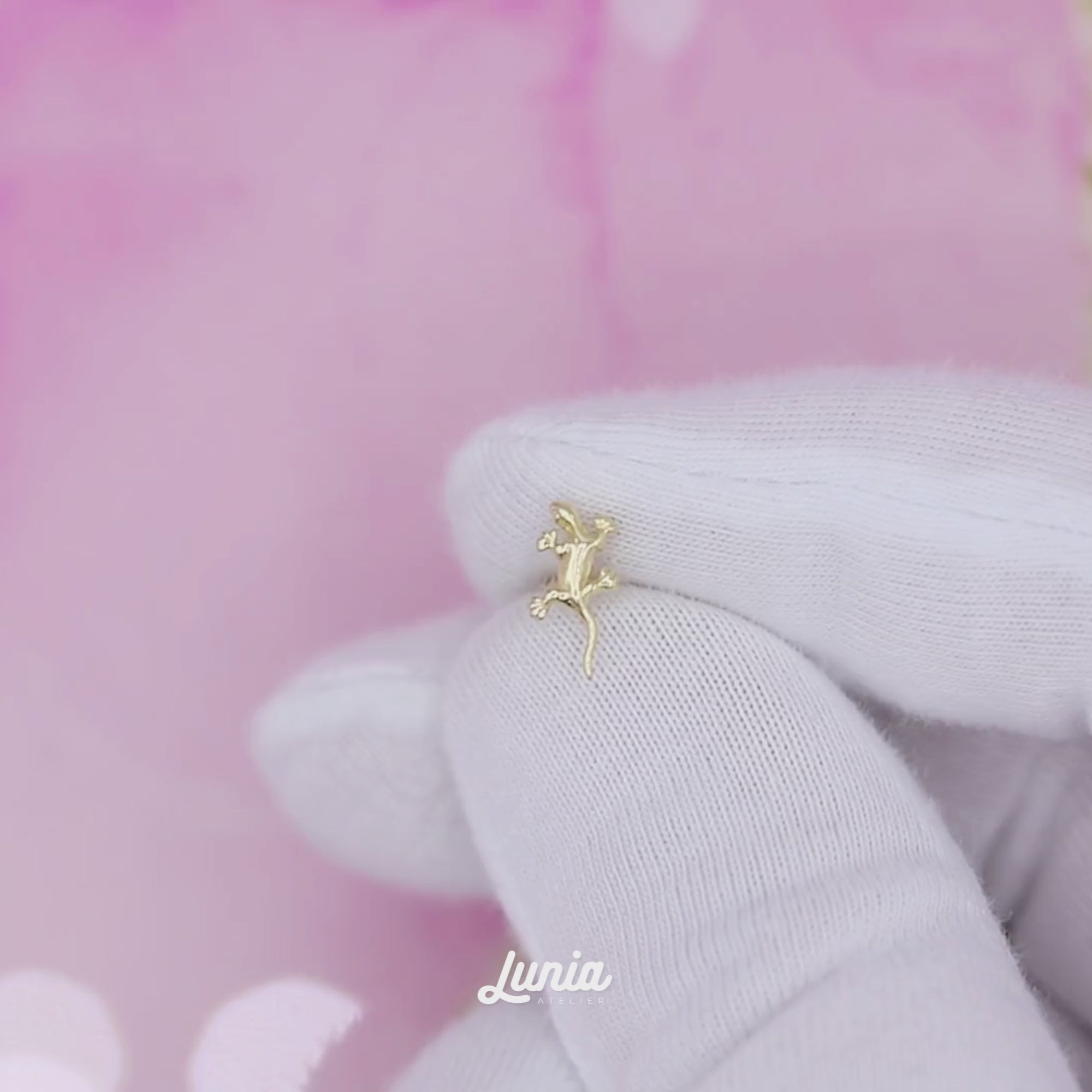 Lizard Flatback Ear Piercing 14K Gold