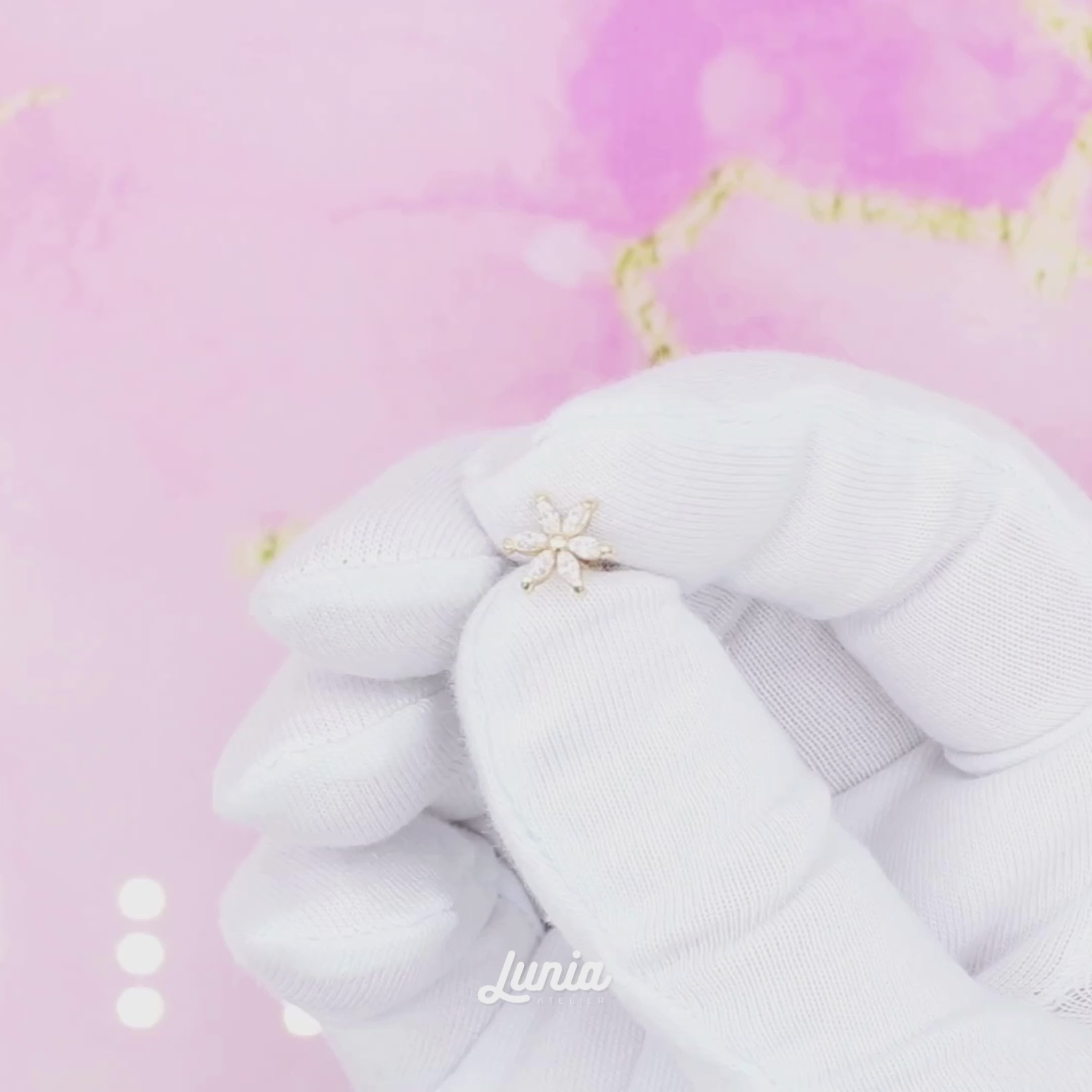 Star Flower Straight Ear Piercing 14K Gold CZ Stone