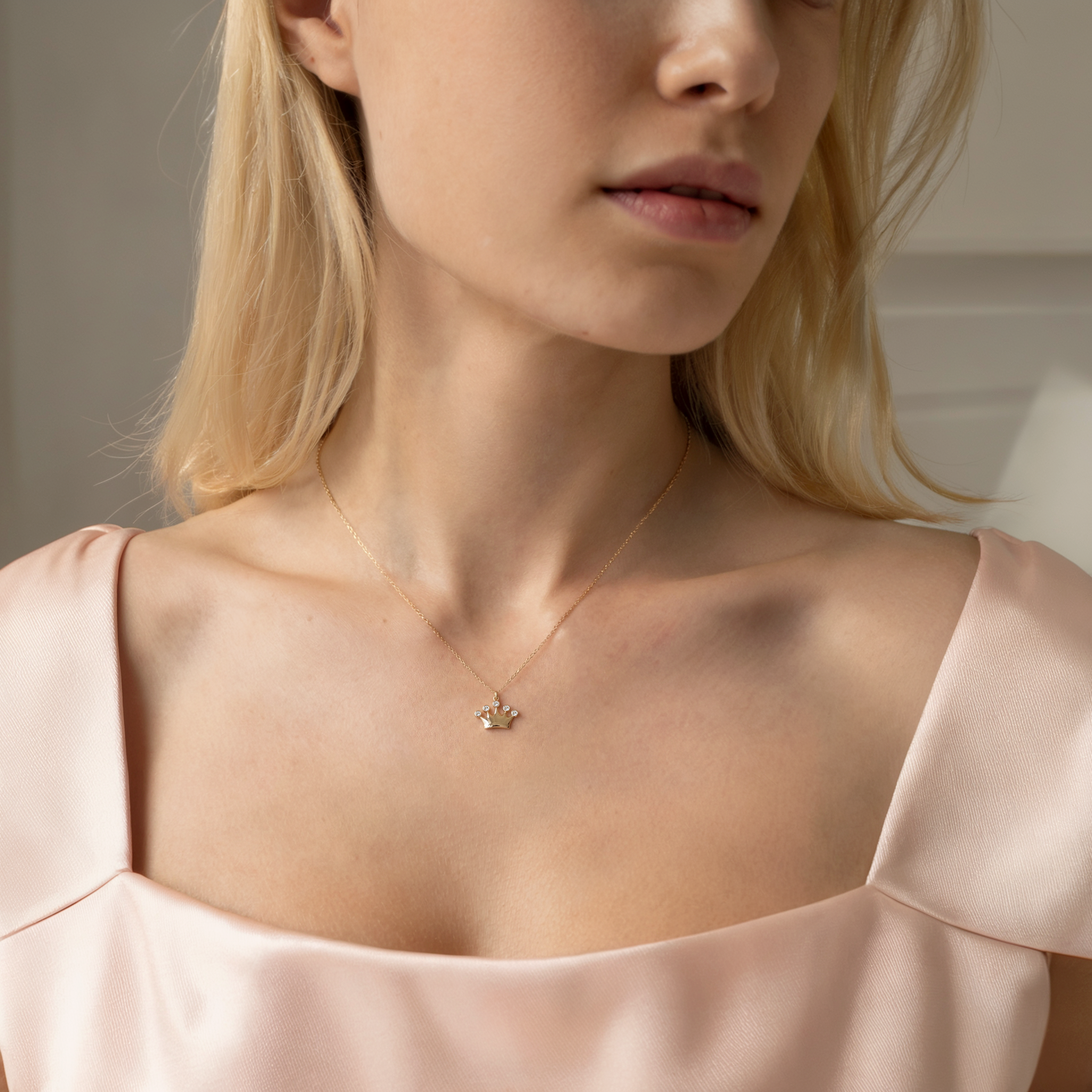 Stone Crown Pendant Diamond Necklace 14K Gold / Silver