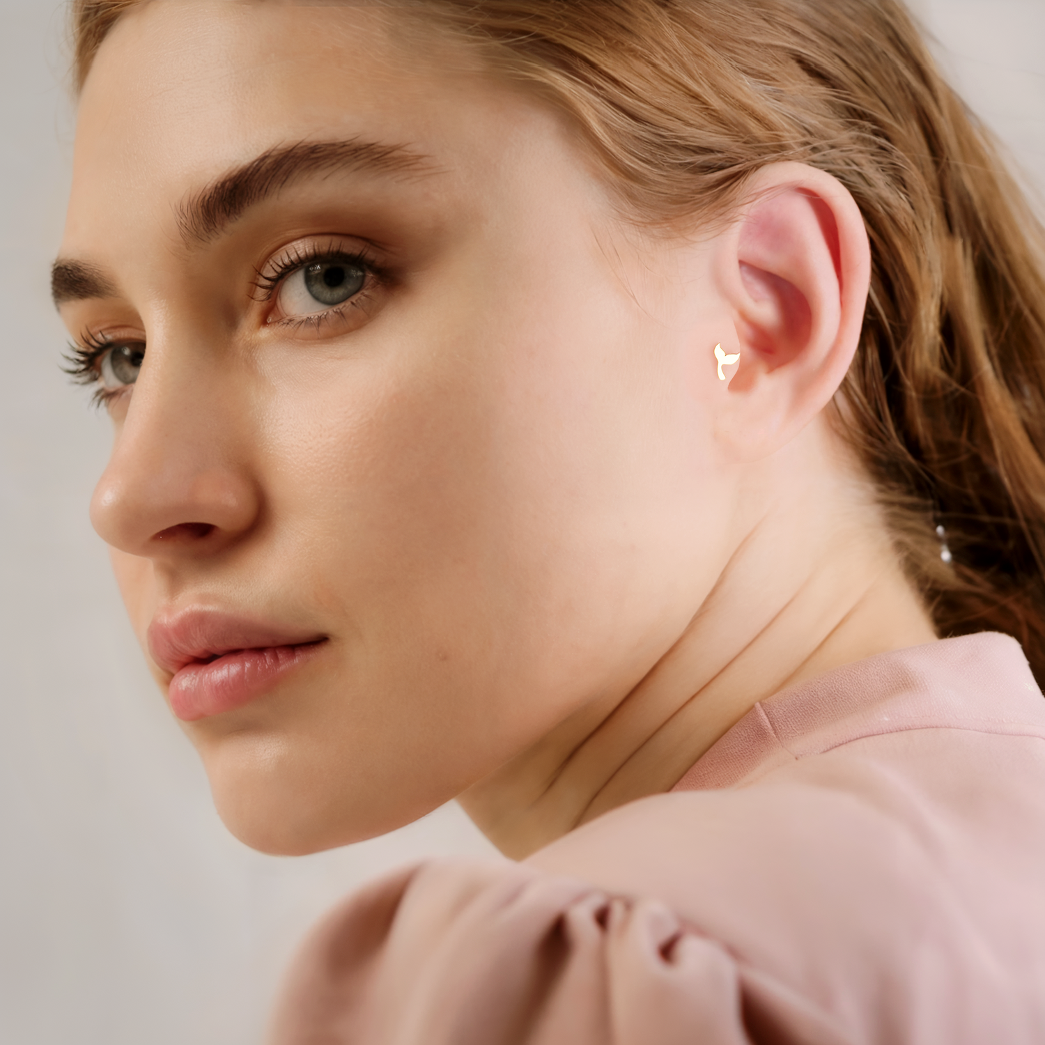 Whale Tail Flatback Ear Piercing 14K Gold