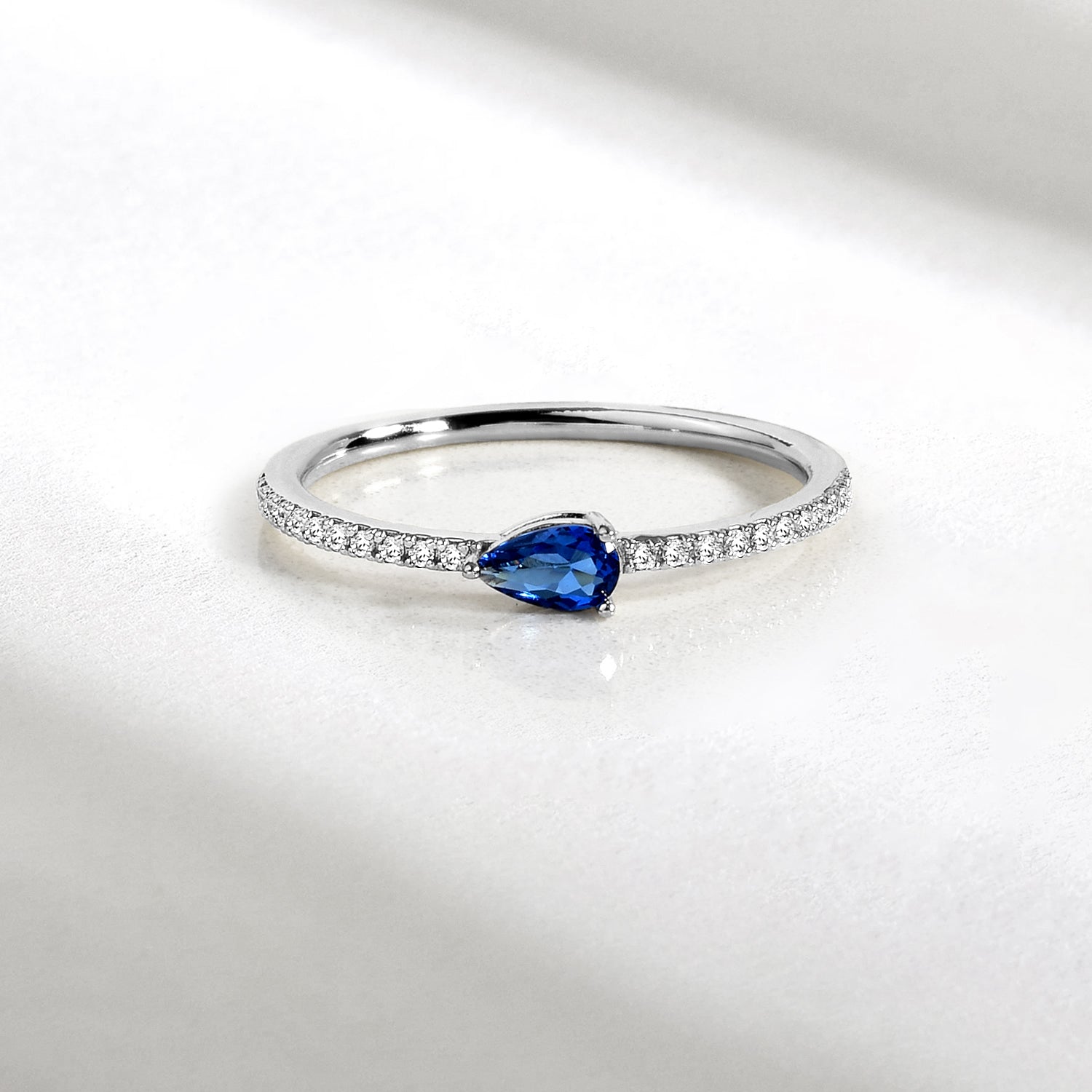 Blue Drop Single Row Diamond Ring 14K Gold
