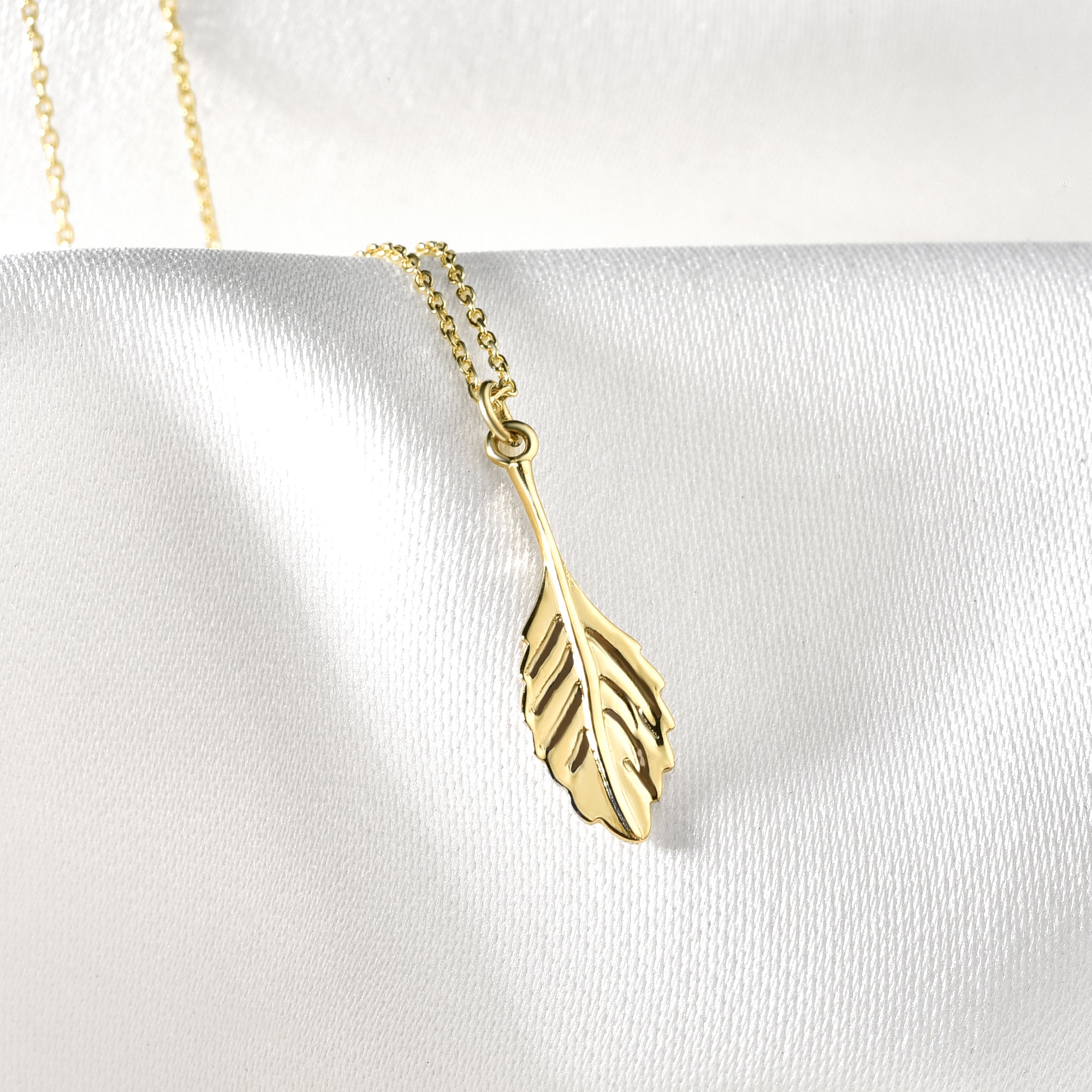Botanical Leaf Necklace 14K Gold / Silver