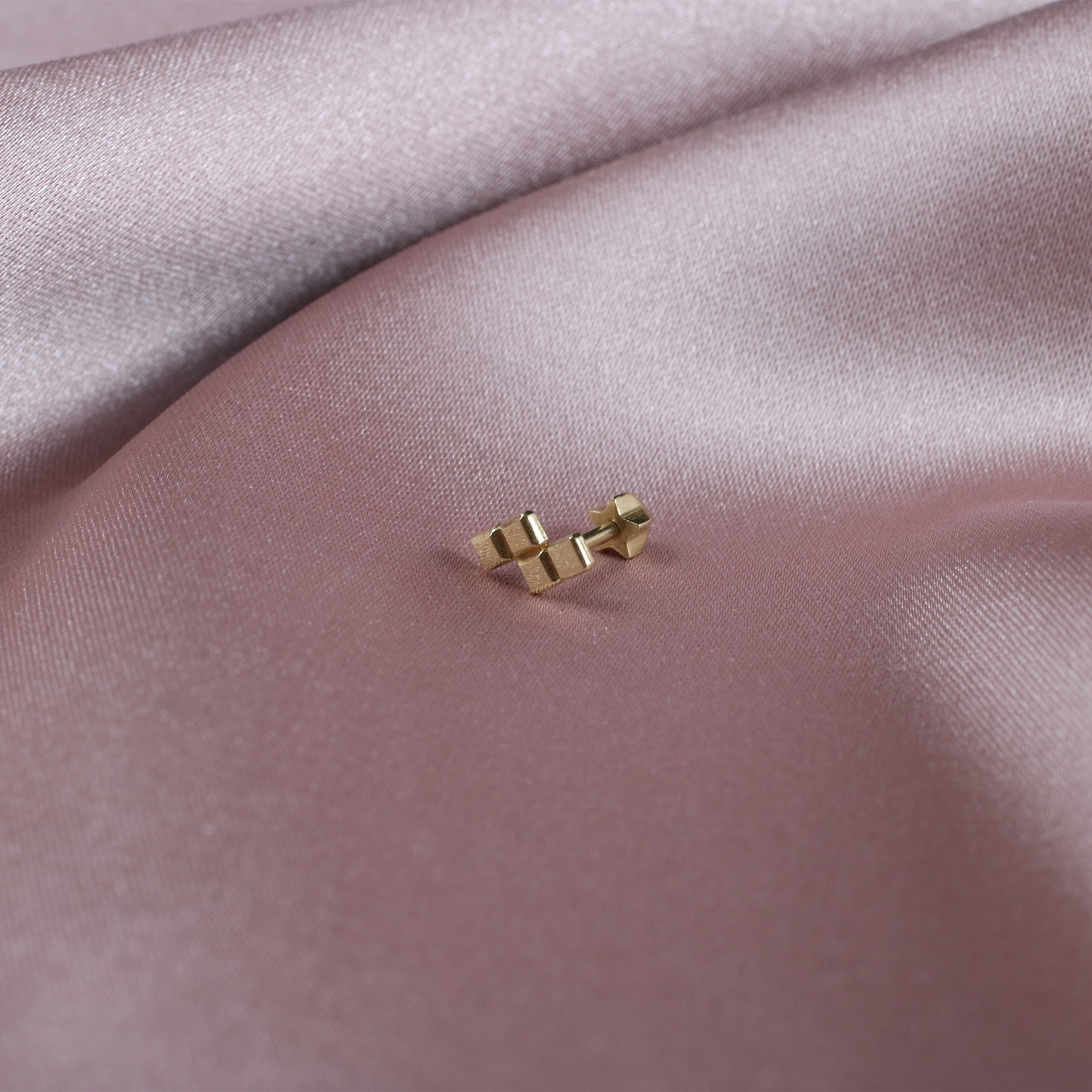 Cleveland Z Block Flatback Ear Piercing 14K Gold