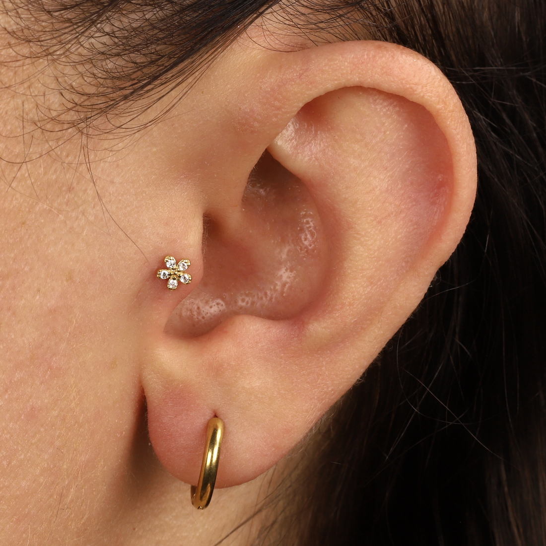 Daisy Flatback Ear Piercing 14K Gold with CZ Stone