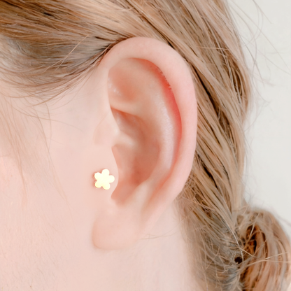 Flower-Shaped Flatback Earring 14K Gold