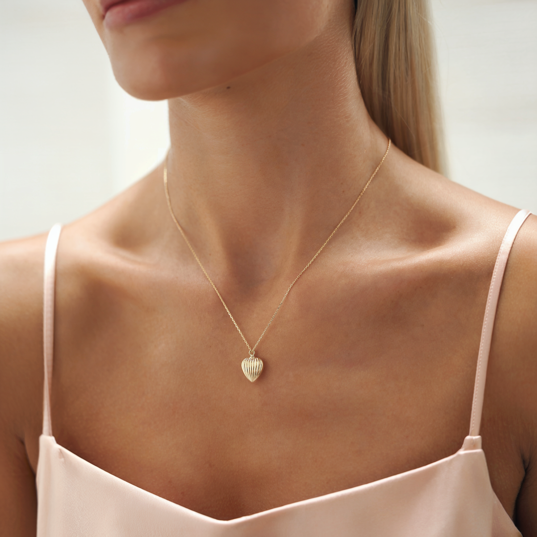 Heart Seashell Necklace 14K Gold