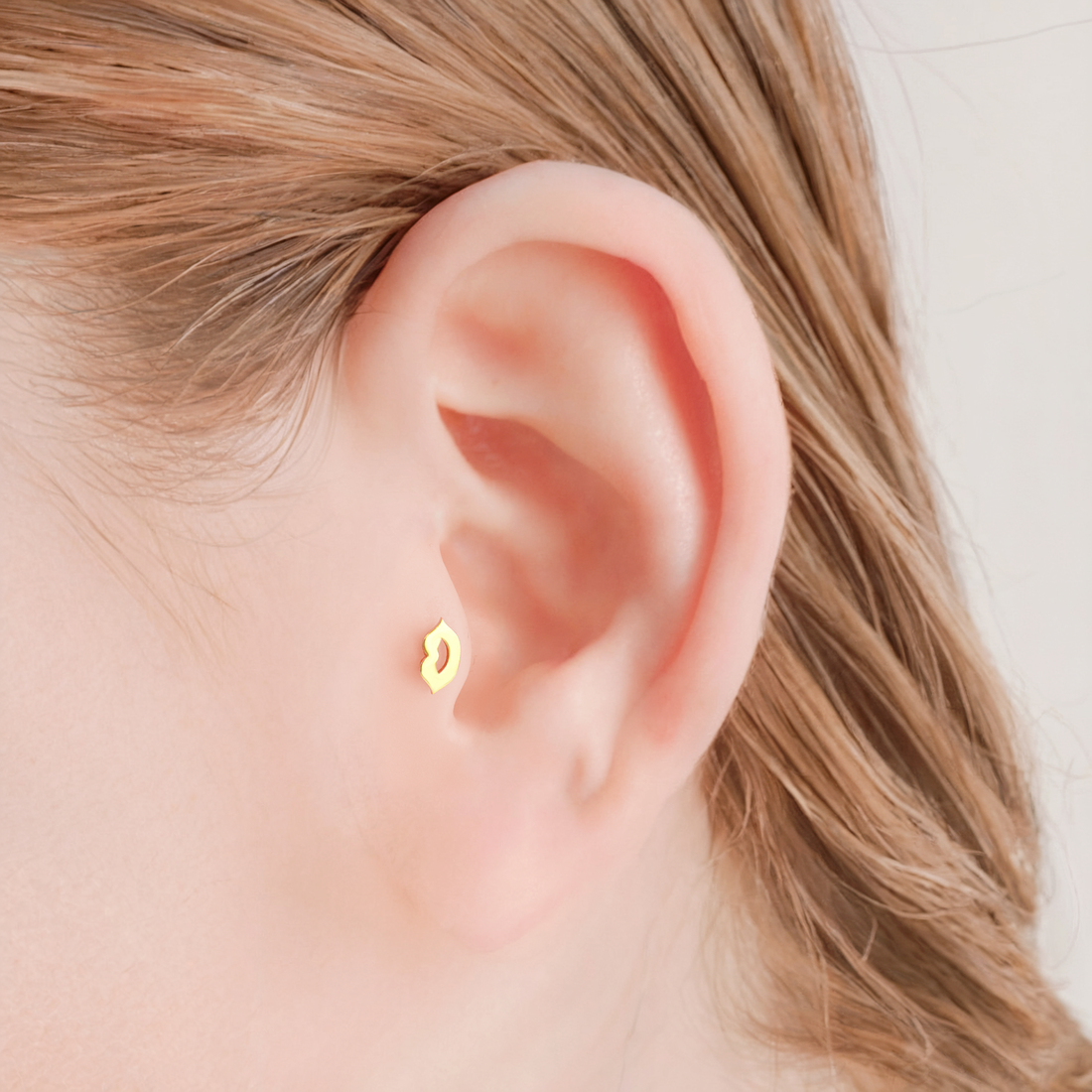Love &amp; Kiss Flatback Ear Piercing in 14K Gold