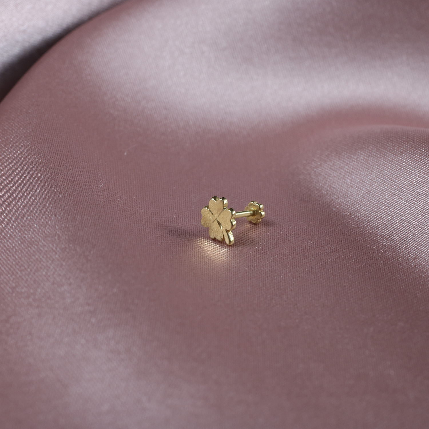 Lucky Clover Flatback Ear Piercing 14K Gold