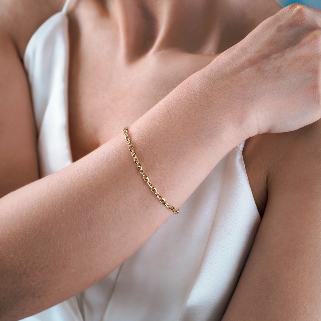 Marine Flat Oval Chain Bracelet 14K Gold