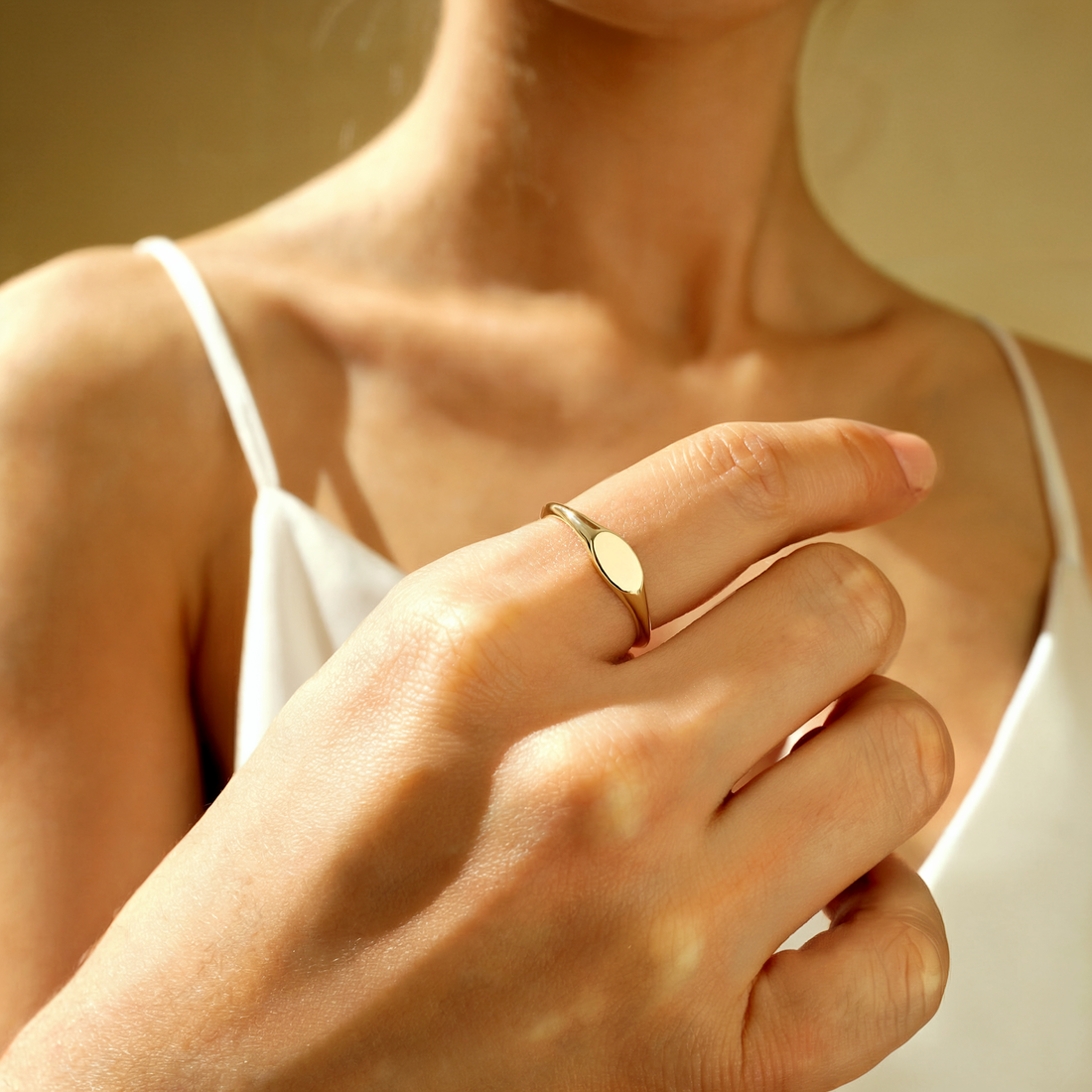 Classic Oval Signet in 14K Gold