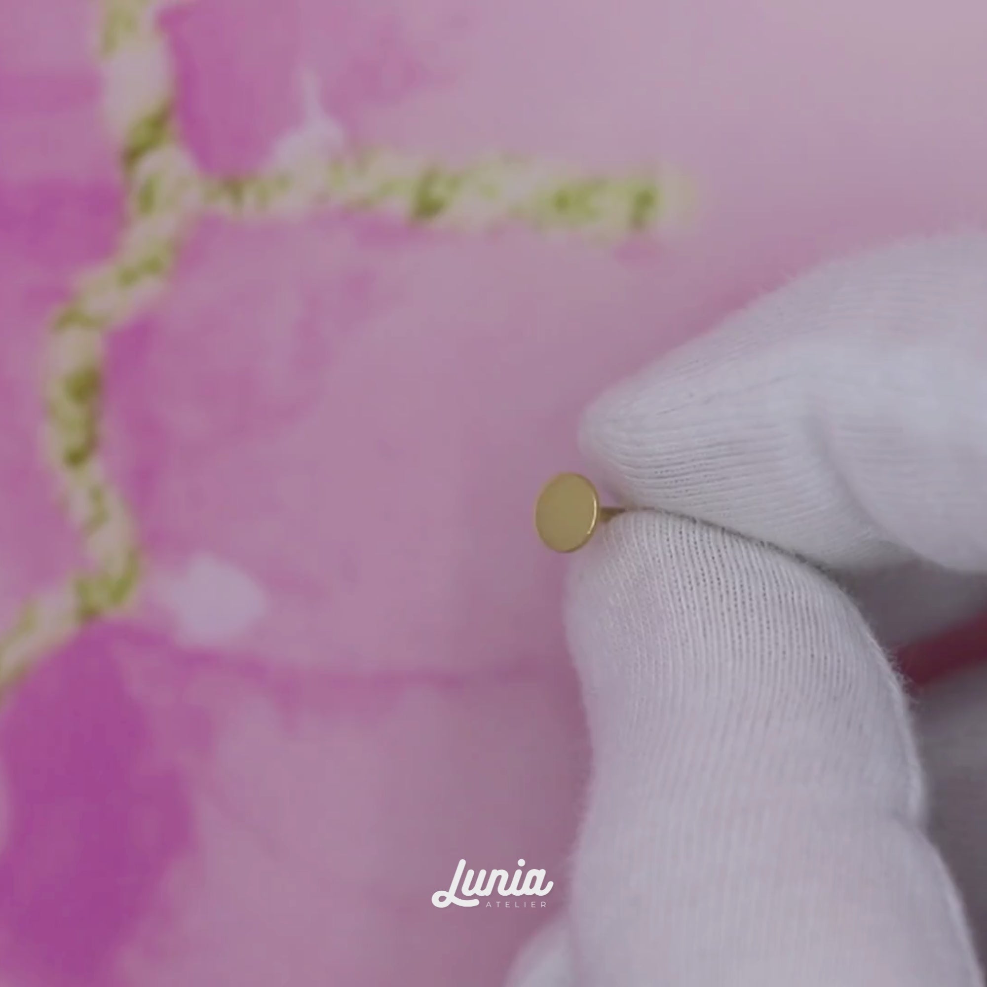 Circle Flatback Ear Piercing 14K Gold