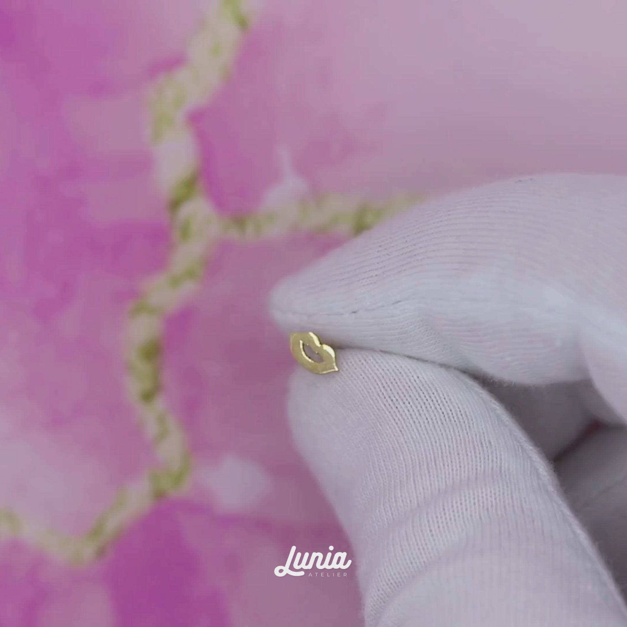 Lips Flatback Ear Piercing 14K Gold