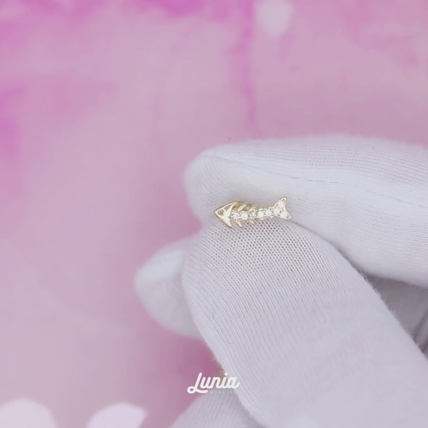Fishbone Flatback Ear Piercing 14K Gold with CZ Stone
