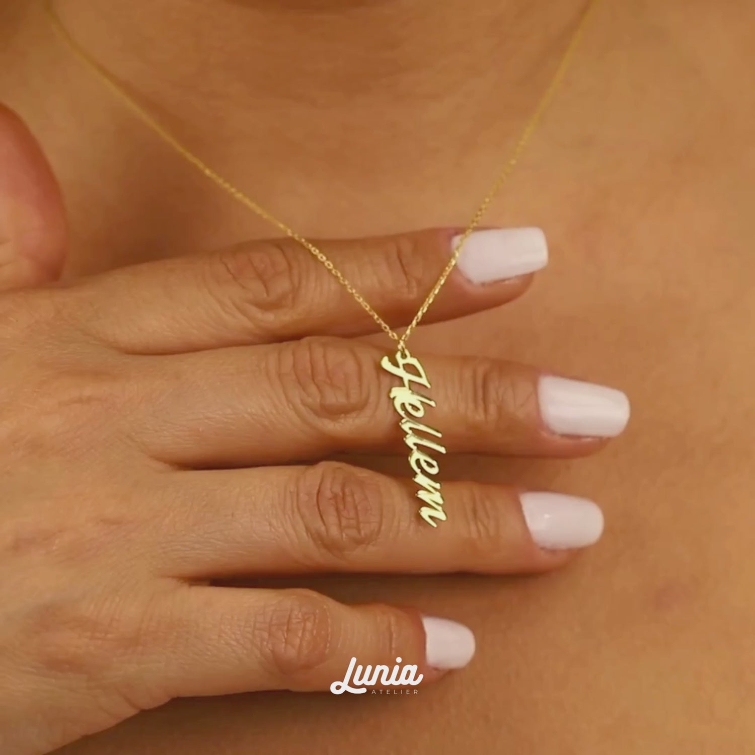Essence Vertical Personalized Name Custom Necklace 14K Gold