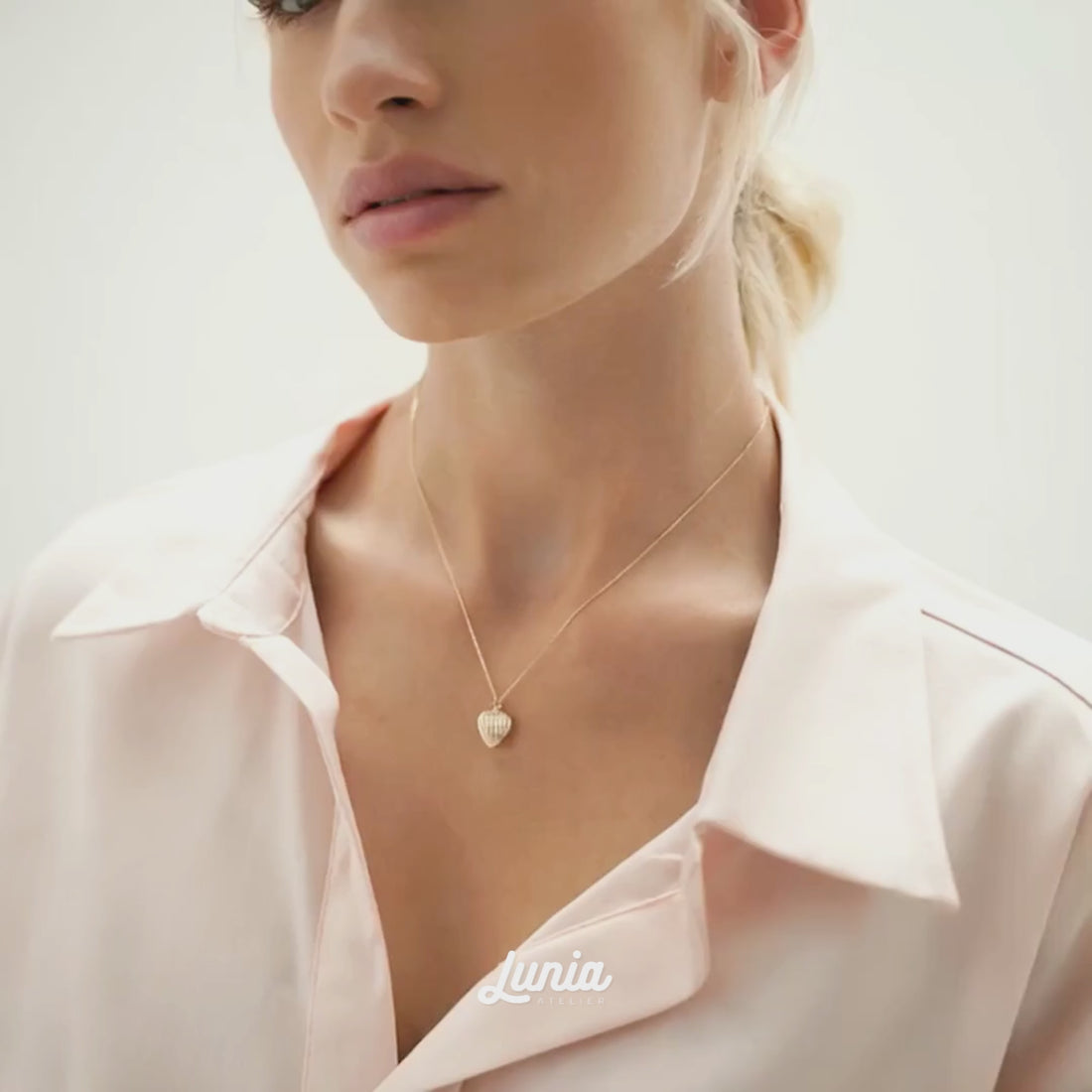 Heart Seashell Necklace 14K Gold
