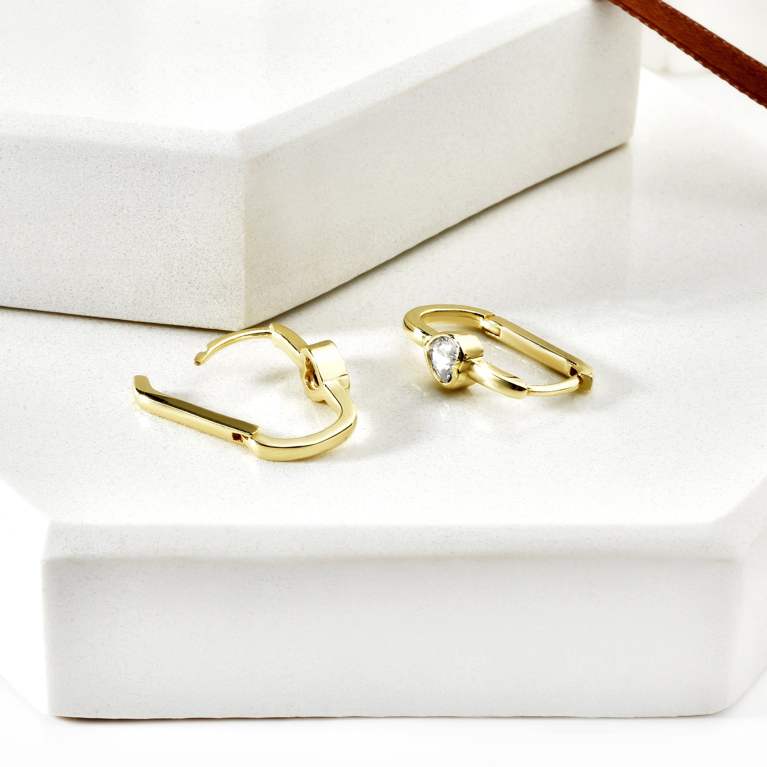 Rectangle Heart Hoop Earrings 14K Gold