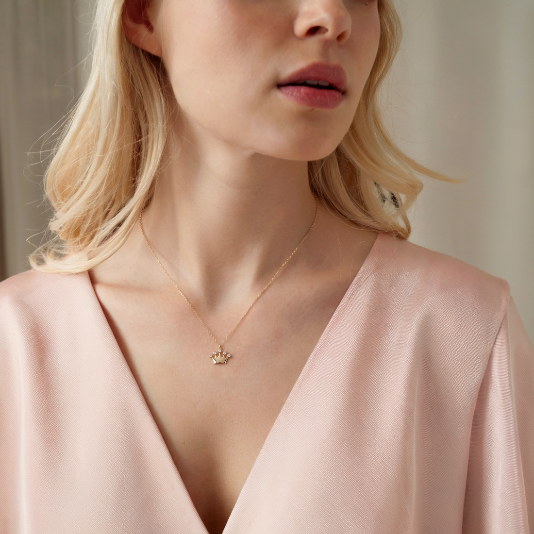 Stone Crown Pendant Necklace 14K Gold	/ Silver